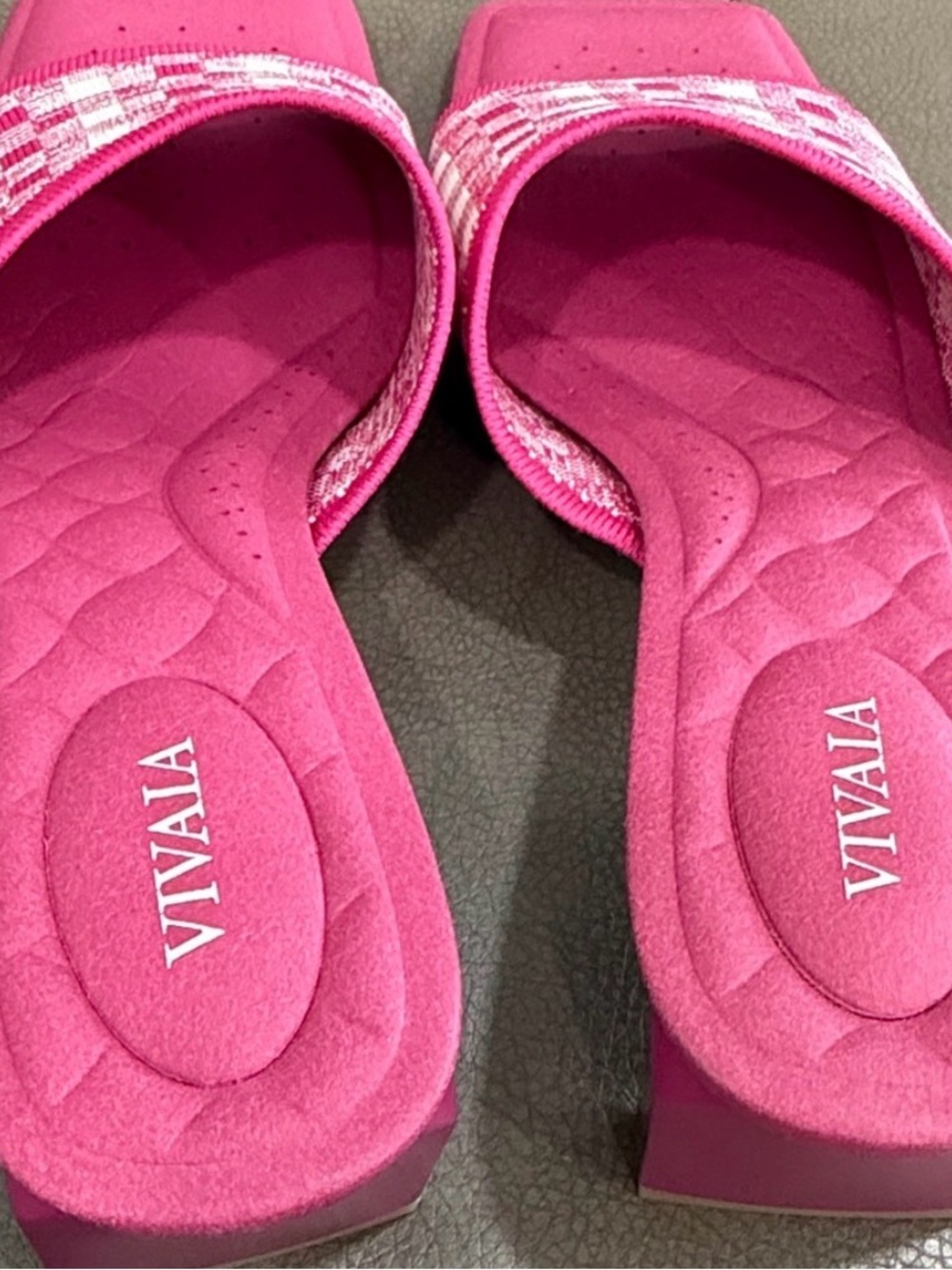 Vivaia Hot Pink Checkered Slide Mules 39.5/ 8.5 EUC - Picture 5 of 6